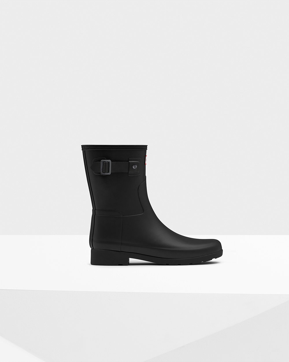 Hunter Refined Slim Fit For Women - Short Rain Boots Black | India WKGTB0485